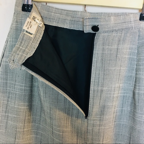 Atrium Collection Pencil Skirt Size 9/10 - Picture 4 of 6